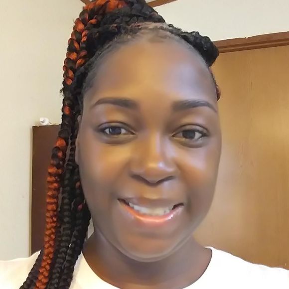 Meet your Posher, Pamela - Picture 1 of 1